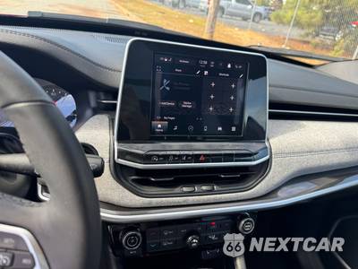 2025 Jeep Compass Latitude - zdjęcie 18 z 30 - miniatura
