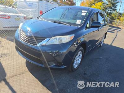 2011 Toyota Sienna Mobility LE 7-Passenger 119.3" WB