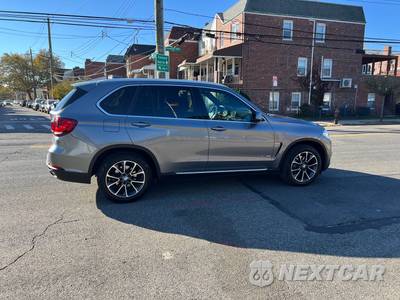 2017 BMW X5 Sports Activity Vehicle xDrive35i - zdjęcie 7 z 19 - miniatura