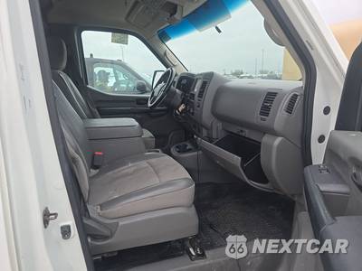 2017 Nissan NV2500 HD Cargo SV Standard Roof 146.1" WB - zdjęcie 8 z 31 - miniatura