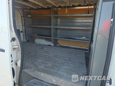 2017 Nissan NV2500 HD Cargo SV Standard Roof 146.1" WB - zdjęcie 13 z 31 - miniatura