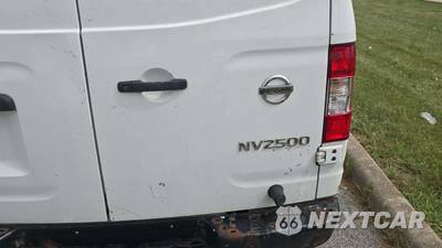 2017 Nissan NV2500 HD Cargo SV Standard Roof 146.1" WB - zdjęcie 25 z 31 - miniatura