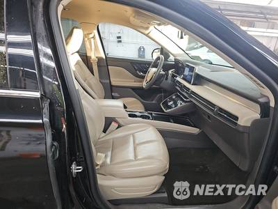2022 Lincoln Corsair Standard - zdjęcie 8 z 34 - miniatura
