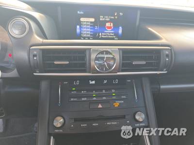 2017 Lexus IS 200t F SPORT - zdjęcie 11 z 32 - miniatura