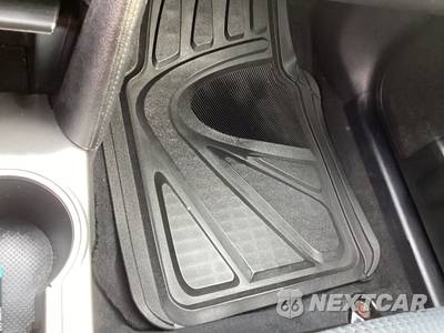2014 Toyota Camry SE Sport - zdjęcie 27 z 29 - miniatura