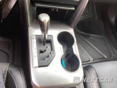 2014 Toyota Camry SE Sport - zdjęcie 28 z 29 - miniatura