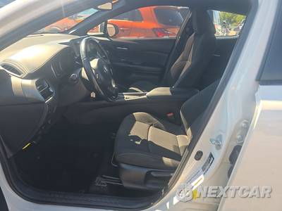 2018 Toyota C-HR XLE - zdjęcie 7 z 26 - miniatura