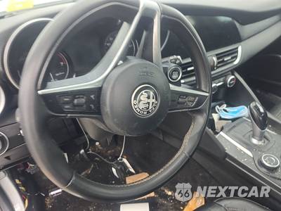 2018 Alfa Romeo Giulia - zdjęcie 10 z 41 - miniatura