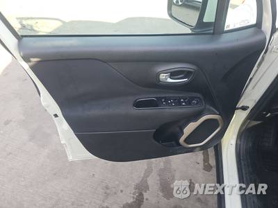 2017 Jeep Renegade Latitude - zdjęcie 9 z 26 - miniatura