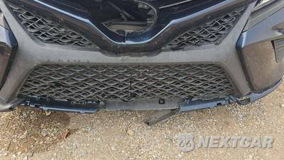2020 Toyota Camry SE - zdjęcie 45 z 47 - miniatura