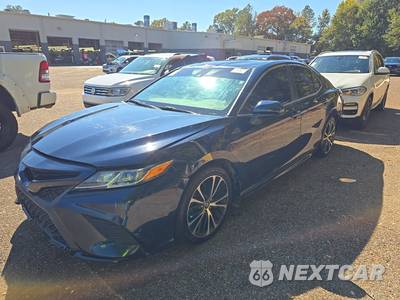 2020 Toyota Camry SE - zdjęcie 1 z 47 - miniatura
