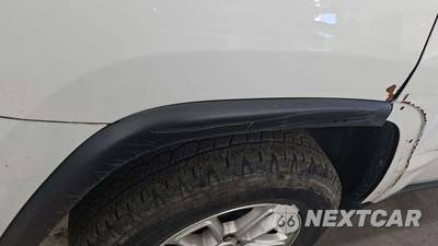 2019 Jeep Grand Cherokee Laredo - zdjęcie 31 z 37 - miniatura