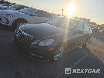 2013 Mercedes-Benz E 350 4MATIC Sedan - zdjęcie 1 z 25 - miniatura