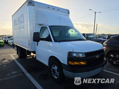 2018 Chevrolet Express 3500 Cutaway 1WT DRW - zdjęcie 3 z 24 - miniatura
