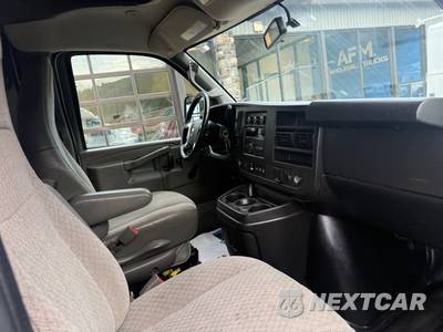 2019 Chevrolet Express 3500 Cutaway 1WT - zdjęcie 18 z 25 - miniatura