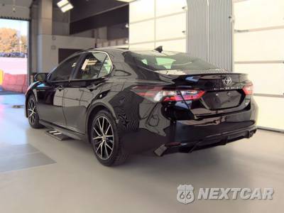 2023 Toyota Camry SE - zdjęcie 6 z 55 - miniatura