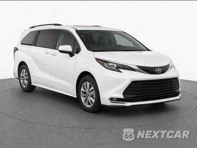 2026 Toyota Sienna XLE 8-Passenger 120.5" WB