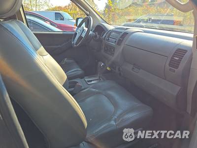 2006 Nissan Frontier LE Crew Cab Medium Bed - zdjęcie 8 z 18 - miniatura
