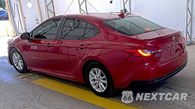 2025 Toyota Camry LE - zdjęcie 6 z 37 - miniatura