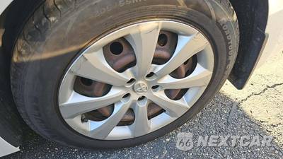 2021 Toyota Corolla LE Sedan - zdjęcie 23 z 28 - miniatura
