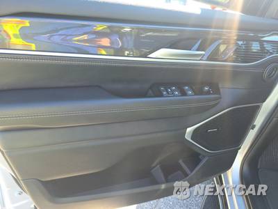 2024 Jeep Wagoneer - zdjęcie 9 z 21 - miniatura