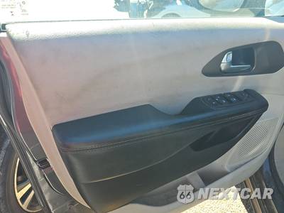 2017 Chrysler Pacifica Touring L 121.6" WB - zdjęcie 9 z 24 - miniatura