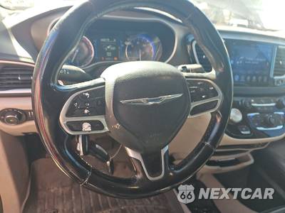 2017 Chrysler Pacifica Touring L 121.6" WB - zdjęcie 10 z 24 - miniatura