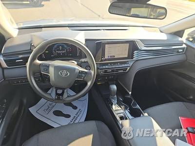 2025 Toyota Camry LE - zdjęcie 14 z 21 - miniatura