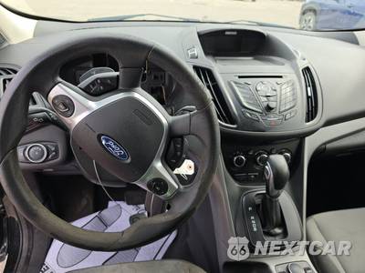 2014 Ford Escape SE - zdjęcie 11 z 35 - miniatura