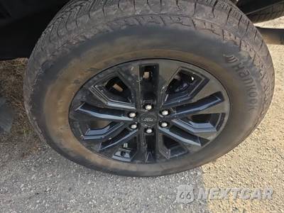 2025 Ford F-150 LARIAT Crew Cab Short Bed - zdjęcie 11 z 22 - miniatura