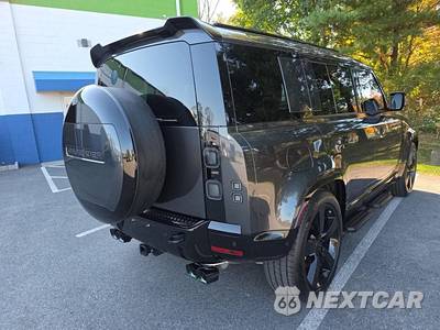 2026 Land Rover Defender 110 X-Dynamic SE - zdjęcie 4 z 23 - miniatura