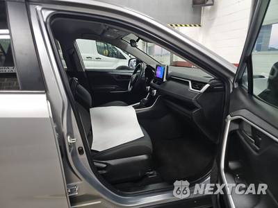 2023 Toyota RAV4 LE - zdjęcie 8 z 42 - miniatura