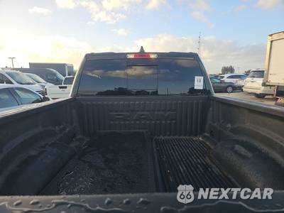 2022 Ram 1500 Big Horn Crew Cab Medium Bed - zdjęcie 16 z 18 - miniatura