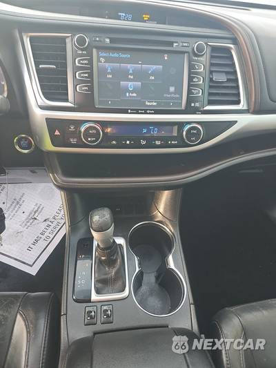 2016 Toyota Highlander XLE - zdjęcie 11 z 24 - miniatura