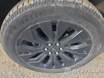 2025 Ford Expedition Platinum - zdjęcie 10 z 22 - miniatura