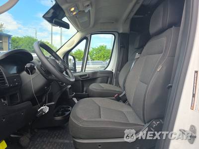 2025 Ram ProMaster 2500 Cargo Van Tradesman w/Passenger Seat Low Roof 136.0" WB - zdjęcie 7 z 20 - miniatura