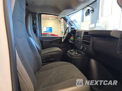 2025 GMC Savana 2500 Cargo Van 1WT 135.0" WB - zdjęcie 8 z 24 - miniatura