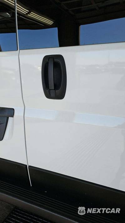2025 Ram ProMaster 2500 Cargo Van Tradesman w/Passenger Seat Low Roof 136.0" WB - zdjęcie 37 z 42 - miniatura