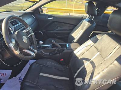 2010 Ford Mustang GT Coupe - zdjęcie 7 z 39 - miniatura