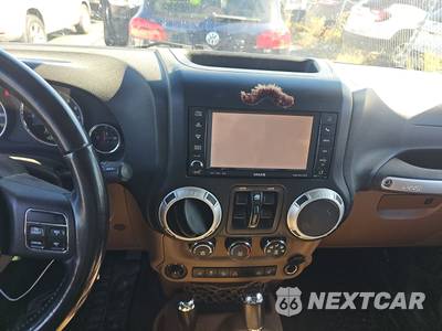 2012 Jeep Wrangler Unlimited Sahara - zdjęcie 11 z 27 - miniatura