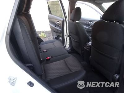 2017 Nissan Rogue SV - zdjęcie 36 z 67 - miniatura