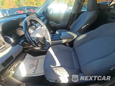 2022 Toyota Highlander LE - zdjęcie 13 z 34 - miniatura