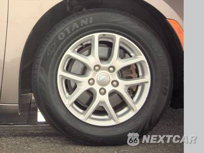 2017 Chrysler Pacifica Touring Plus 121.6" WB - zdjęcie 10 z 44 - miniatura