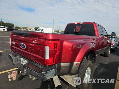 2019 Ford Super Duty F-350 King Ranch Crew Cab Long Bed DRW - zdjęcie 4 z 31 - miniatura