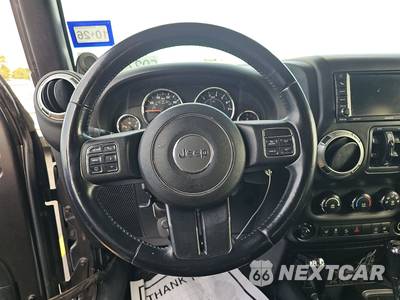2014 Jeep Wrangler Unlimited Sahara - zdjęcie 10 z 22 - miniatura