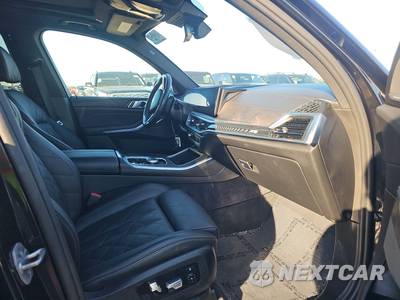 2025 BMW X5 xDrive40i - zdjęcie 8 z 23 - miniatura