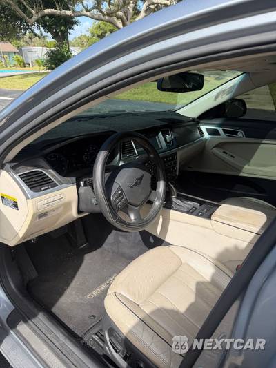 2015 Hyundai Genesis 5.0 Sedan - zdjęcie 9 z 12 - miniatura