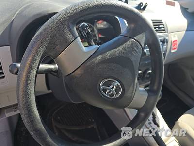 2011 Toyota Corolla LE - zdjęcie 10 z 30 - miniatura