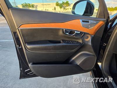 2019 Volvo XC90 T6 Inscription - zdjęcie 46 z 83 - miniatura