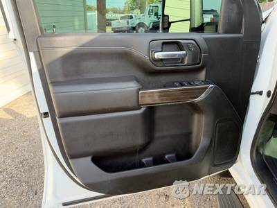 2020 Chevrolet Silverado 3500HD Cab Chassis LT Crew Cab 1LT DRW - zdjęcie 21 z 36 - miniatura